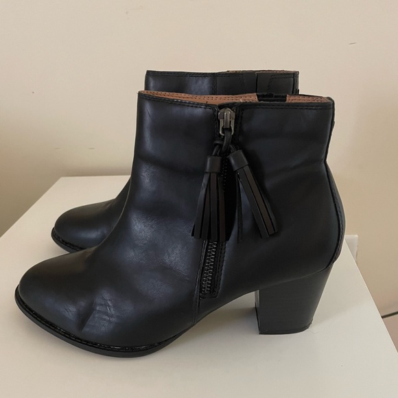 Women’s Genuine Black Leather Vionic Ankle Boots Booties Size 10 - Picture 3 of 9